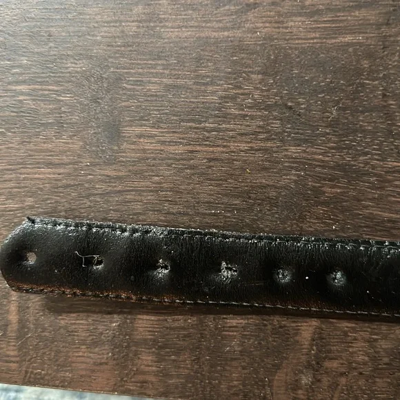 Mens Burberry belt - Picture 4 of 7